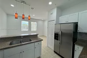 10012 NW 7th St, Miami, FL 33172 - Photo 3