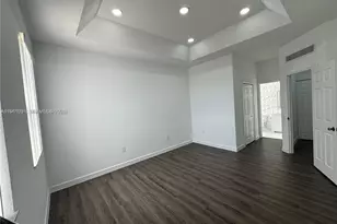 10012 NW 7th St, Miami, FL 33172 - Photo 15