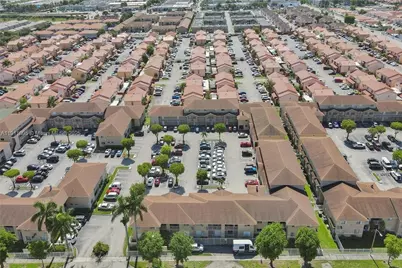 7755 W 30th Ct #E-210, Hialeah, FL 33018 - Photo 5