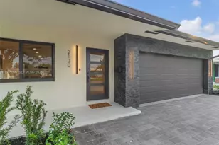 2120 NE 55th Ct, Fort Lauderdale, FL 33308 - Photo 3