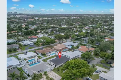 2120 NE 55th Ct, Fort Lauderdale, FL 33308 - Photo 9