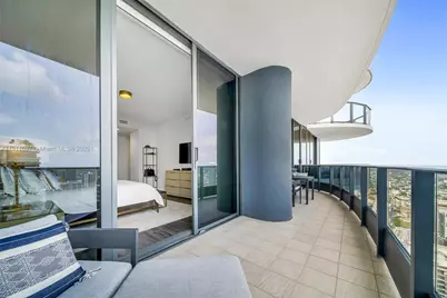 1000 Brickell Plz #PH5807, Miami, FL 33131 - Photo 7
