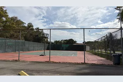 7925 Fairview Dr #110, Tamarac, FL 33321 - Photo 29