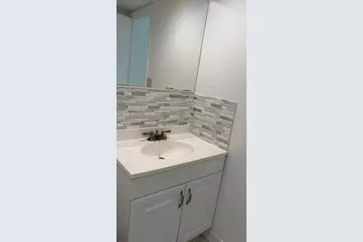 7925 Fairview Dr #110, Tamarac, FL 33321 - Photo 19