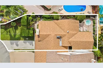 7665 Sierra Dr W, Boca Raton, FL 33433 - Photo 3