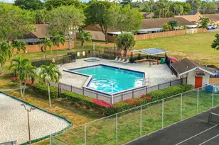 6722 NW 192nd Ln, Hialeah, FL 33015 - Photo 43