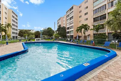 319 NE 14th Ave #201, Hallandale Beach, FL 33009 - Photo 29