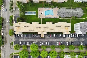 319 NE 14th Ave, Hallandale Beach, FL 33009 - Photo 33