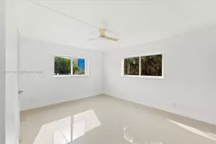 319 NE 14th Ave, Hallandale Beach, FL 33009 - Photo 11