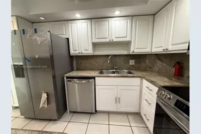 5005 Collins Ave #823, Miami Beach, FL 33140 - Photo 15