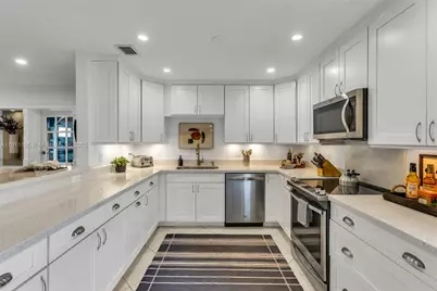 2004 NE 17th Way, Fort Lauderdale, FL 33305 - Photo 9