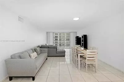 5825 Collins Ave #11E, Miami Beach, FL 33140 - Photo 7