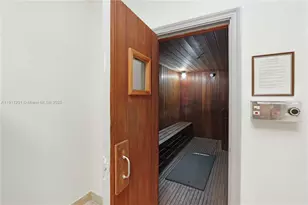 5825 Collins Ave, Miami Beach, FL 33140 - Photo 25