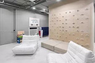 555 NE 34th St, Miami, FL 33137 - Photo 5