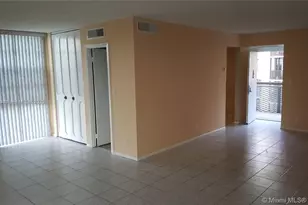 3401 N Country Club Dr, Aventura, FL 33180 - Photo 11