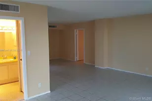 3401 N Country Club Dr, Aventura, FL 33180 - Photo 13