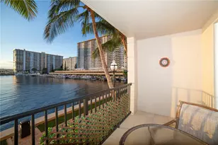 17150 N Bay Rd, Sunny Isles Beach, FL 33160 - Photo 37