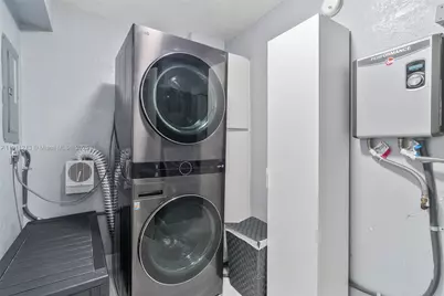 7184 W 2nd Ct, Hialeah, FL 33014 - Photo 13