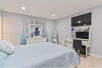7184 W 2nd Ct, Hialeah, FL 33014 - Photo 15
