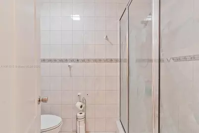 7184 W 2nd Ct, Hialeah, FL 33014 - Photo 23