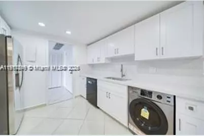 1800 NE 114th St #902, Miami, FL 33181 - Photo 5