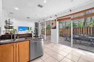 220 SW 87th Ct, Miami, FL 33174 - Photo 17