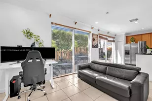 220 SW 87th Ct, Miami, FL 33174 - Photo 23