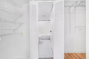 1300 NE Miami Gardens Dr, Miami, FL 33179 - Photo 13