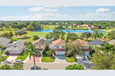 8117 Pelican Harbour Dr, Lake Worth, FL 33467 - Photo 5