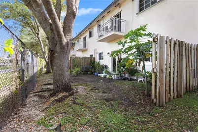 2741 NE 4th St #103, Homestead, FL 33033 - Photo 3