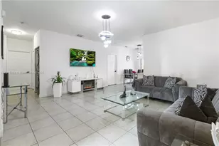 2741 NE 4th St, Homestead, FL 33033 - Photo 11