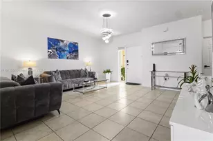 2741 NE 4th St, Homestead, FL 33033 - Photo 9