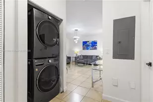 2741 NE 4th St, Homestead, FL 33033 - Photo 13