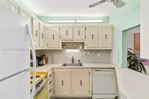 5661 SW 2nd Ct, Margate, FL 33068 - Photo 25