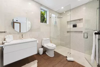 1319 Seminole Dr, Fort Lauderdale, FL 33304 - Photo 15