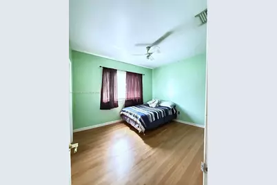 1041 NW 150th St, Miami, FL 33168 - Photo 9