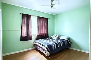 1041 NW 150th St, Miami, FL 33168 - Photo 9