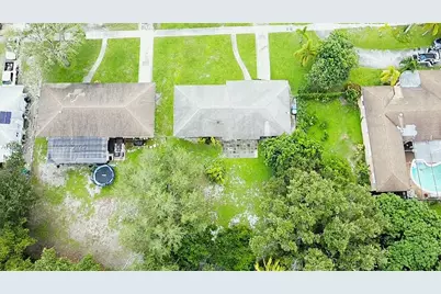 1041 NW 150th St, Miami, FL 33168 - Photo 27