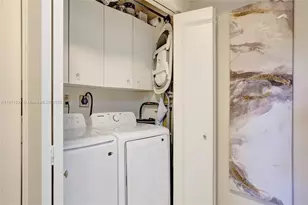 20281 E Country Club Dr, Aventura, FL 33180 - Photo 23