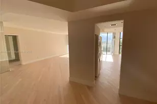 20281 E Country Club Dr, Aventura, FL 33180 - Photo 3