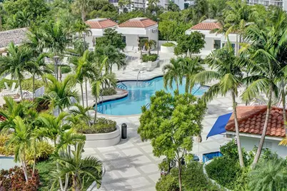 20281 E Country Club Dr #511, Aventura, FL 33180 - Photo 1