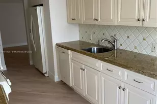 20281 E Country Club Dr, Aventura, FL 33180 - Photo 9