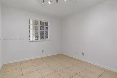 330 SW 2nd Ave #3, Hallandale Beach, FL 33009 - Photo 23