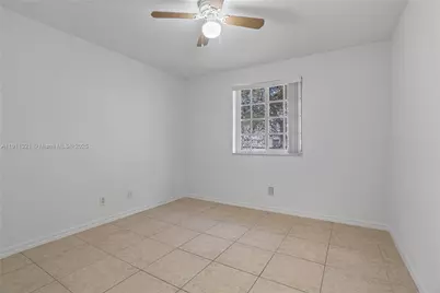 330 SW 2nd Ave #3, Hallandale Beach, FL 33009 - Photo 25