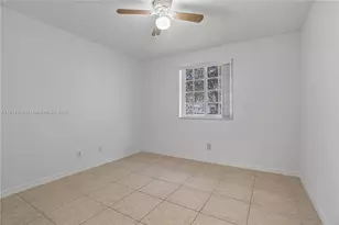 330 SW 2nd Ave, Hallandale Beach, FL 33009 - Photo 25