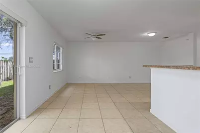 330 SW 2nd Ave #3, Hallandale Beach, FL 33009 - Photo 11