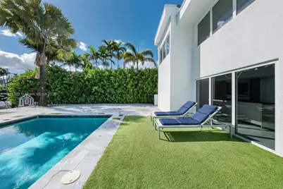 449 Holiday Dr, Hallandale Beach, FL 33009 - Photo 79