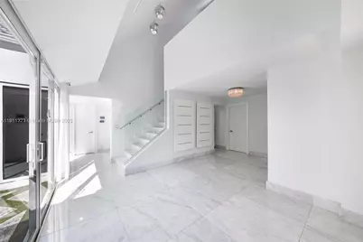 449 Holiday Dr, Hallandale Beach, FL 33009 - Photo 35