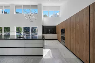 449 Holiday Dr, Hallandale Beach, FL 33009 - Photo 25