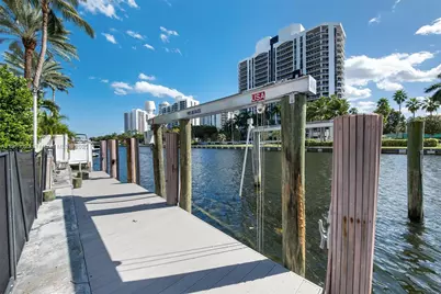 449 Holiday Dr, Hallandale Beach, FL 33009 - Photo 87